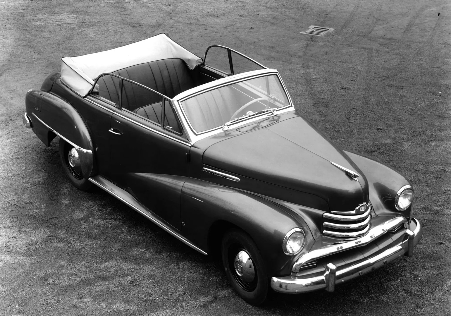 Opel_Kapitan_1_generation_restyling__Cabrio__2.jpg