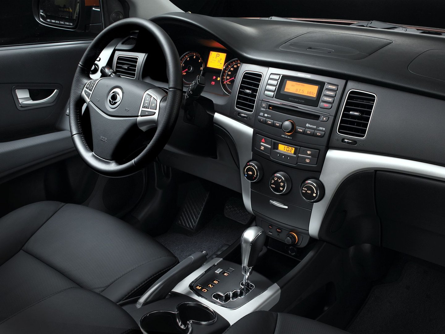 ssangyong_Korando_3_generation__SUV_5-doors__8.jpg
