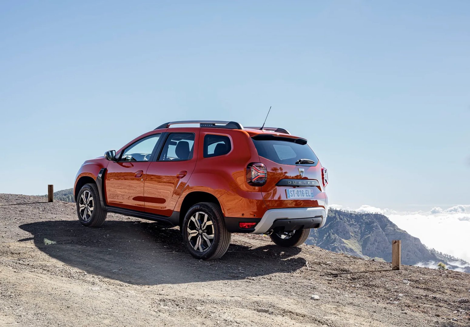 Dacia_Duster_2_generation_restyling_1__SUV_5-doors__1.jpg