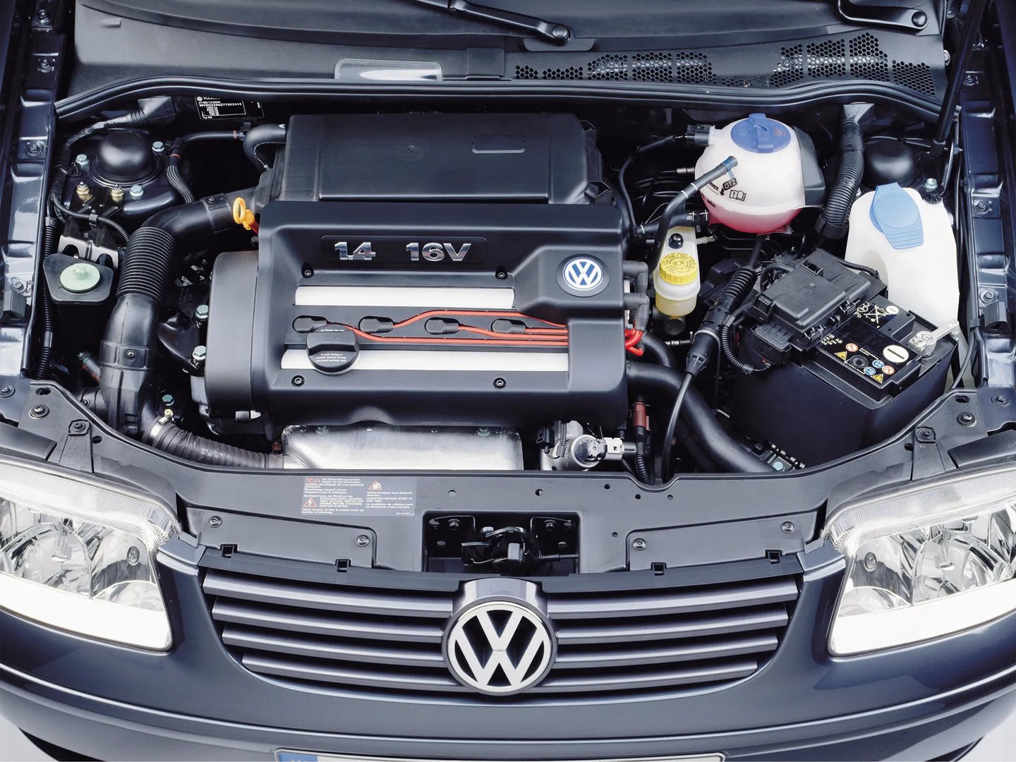 Volkswagen_Polo_3_generation_restyling__Mini_5-doors__10.jpg