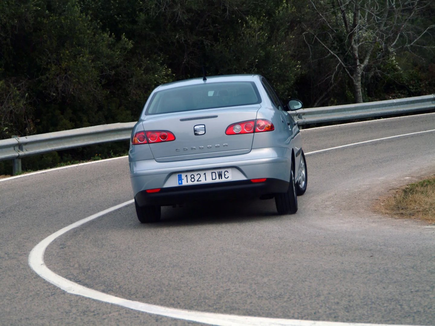 SEAT_Cordoba_2_generation_restyling__Sedan__2.jpg