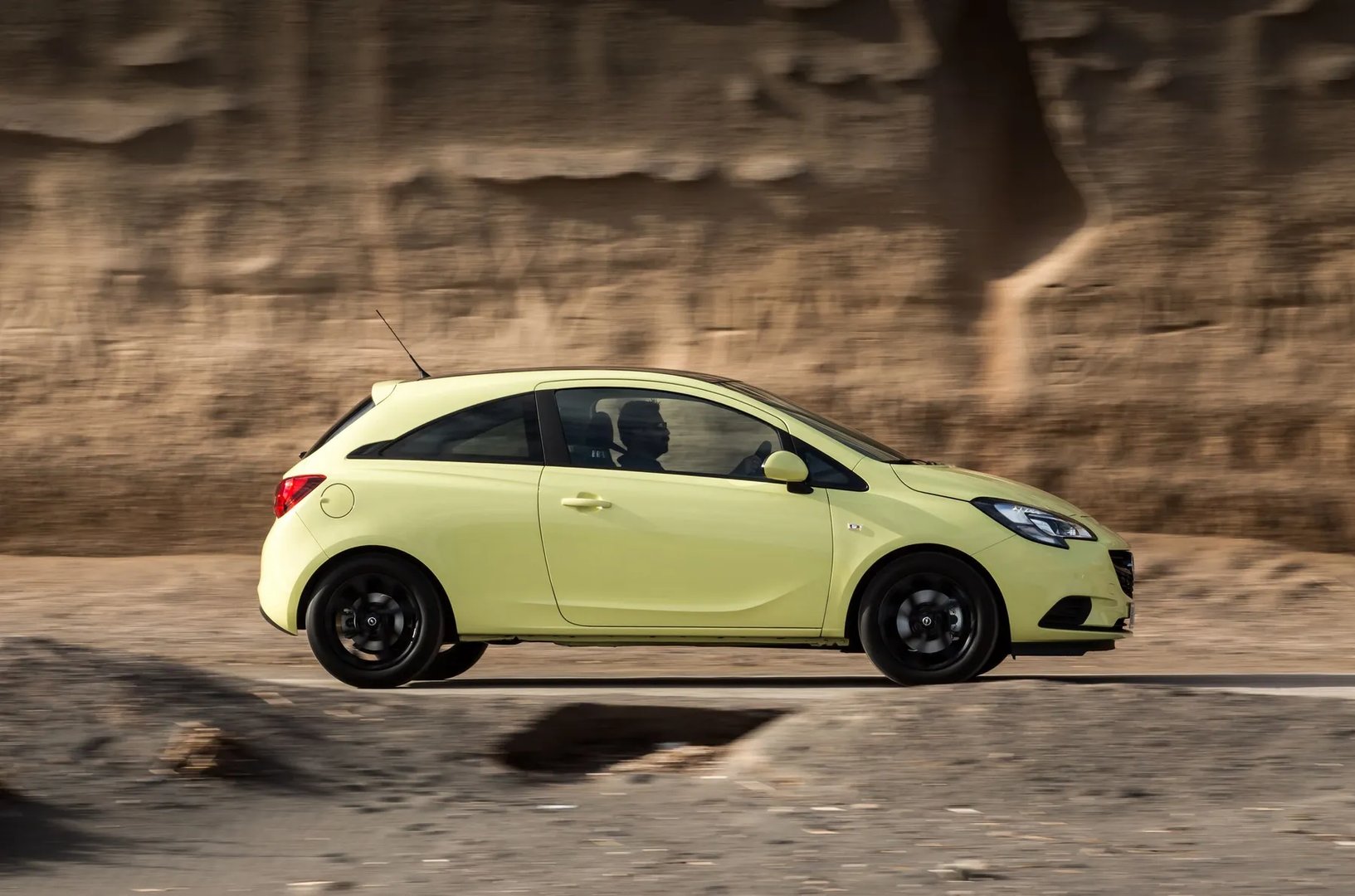 Opel_Corsa_5_generation__Mini_3-doors__12.jpg