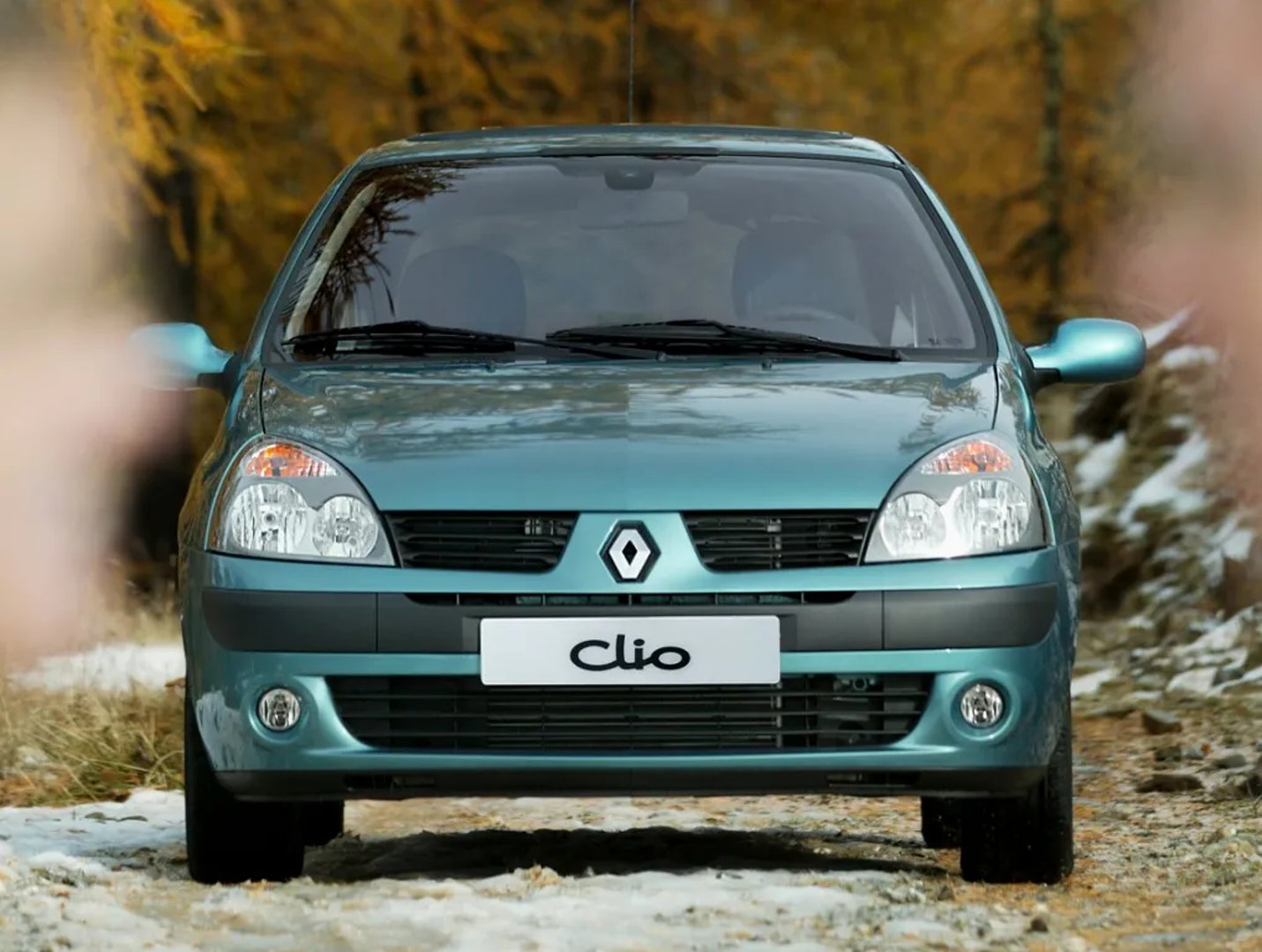 Renault_Clio_2_generation_restyling_2__Mini_3-doors__4.jpg