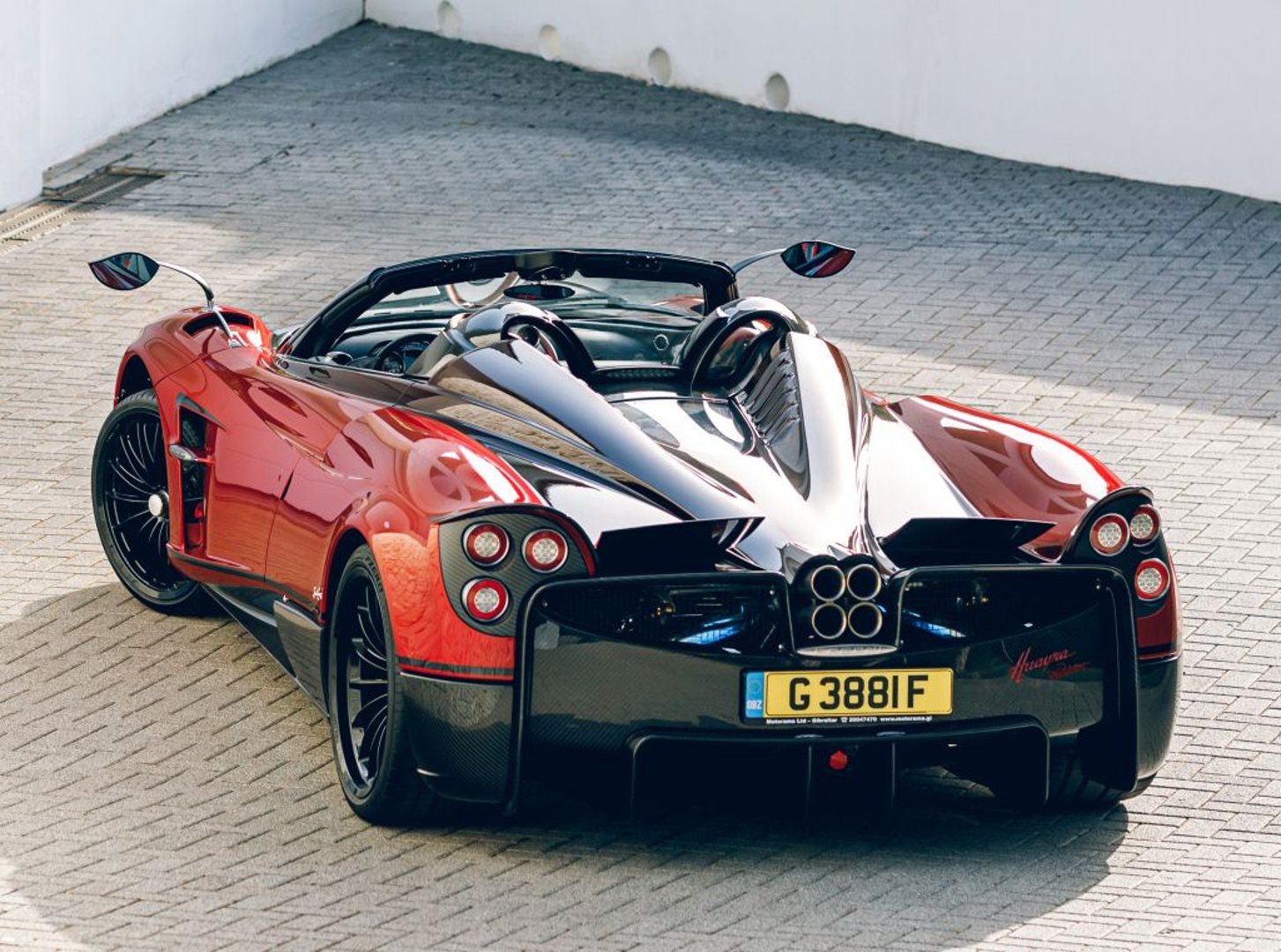 pagani_Huayra_1_generation__Roadster__8.jpg