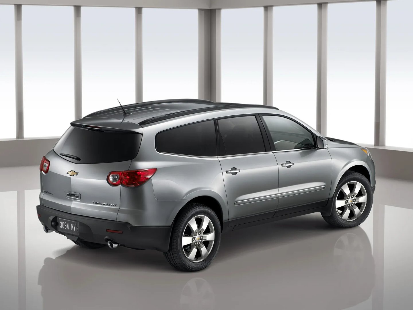 Chevrolet_Traverse_1_generation__SUV_5-doors__11.jpg