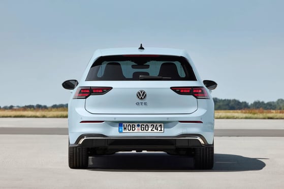 Volkswagen_Golf_8_generation_restyling__Hatchback_5-door__4.jpg