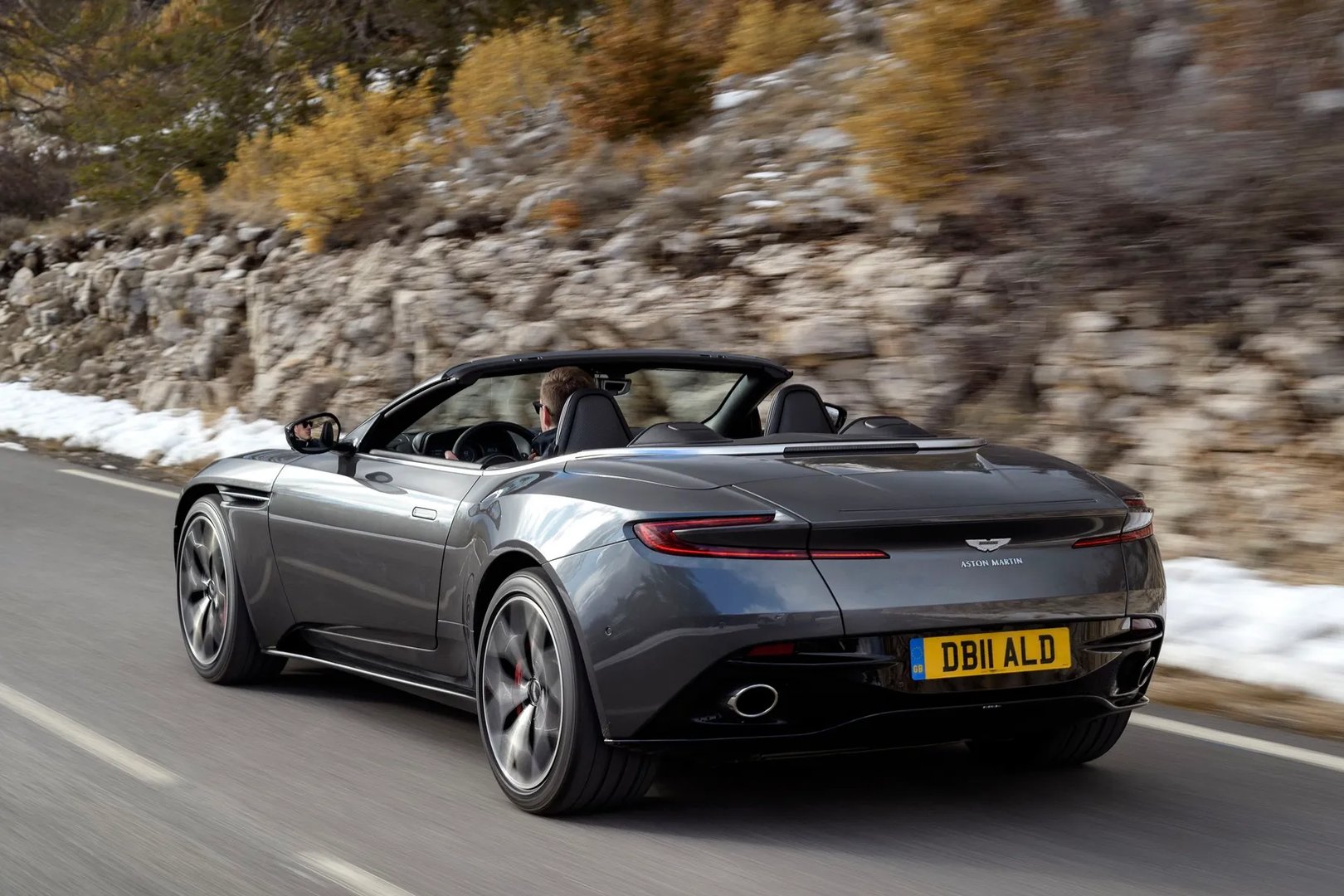 Aston Martin_DB11_1_generation__Cabrio__5.jpg