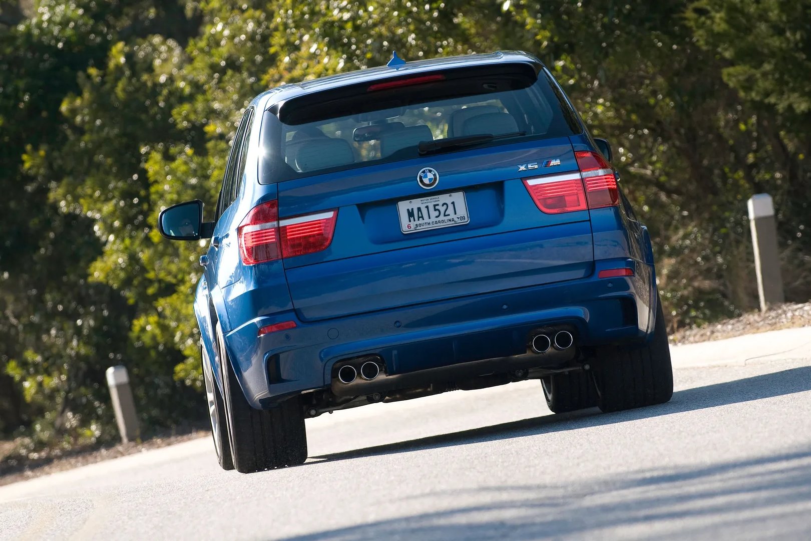 BMW_X5_M_1_generation__SUV_5-doors__3.jpg