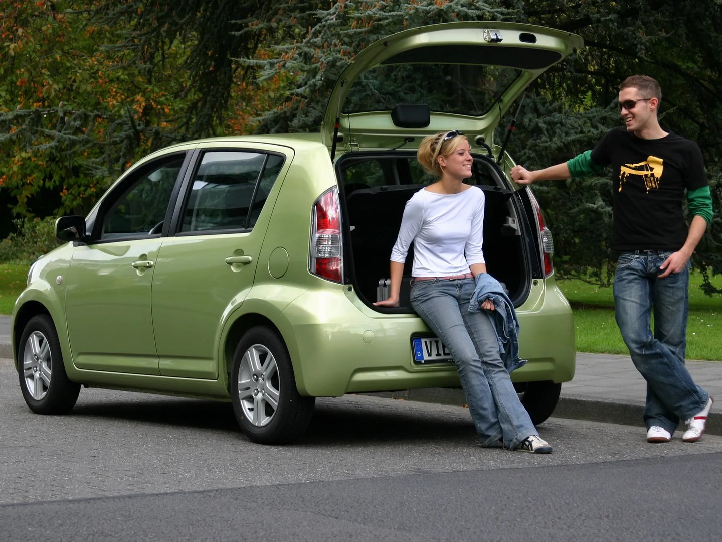 Daihatsu_Sirion_2_generation__Mini_5-doors__13.jpg