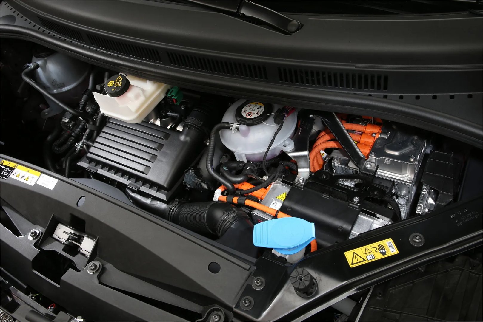 Volkswagen_Multivan_7_generation__Minivan_Long__11.jpg
