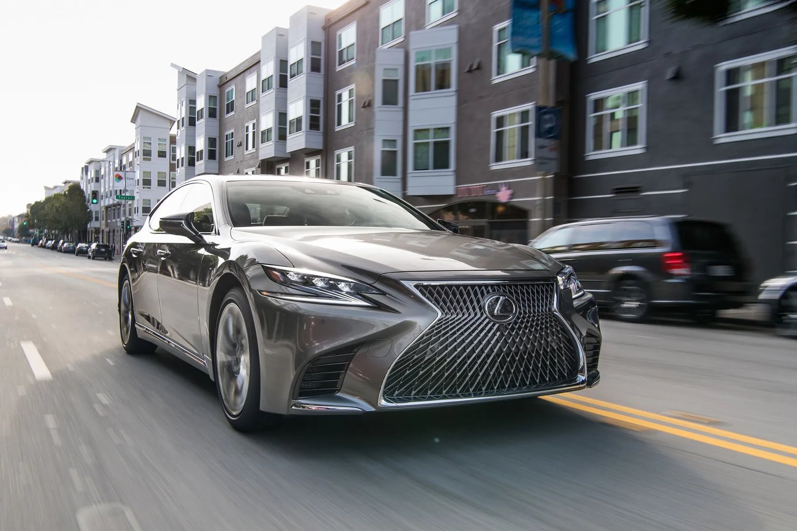 Lexus_LS_5_generation__Sedan__1.jpg