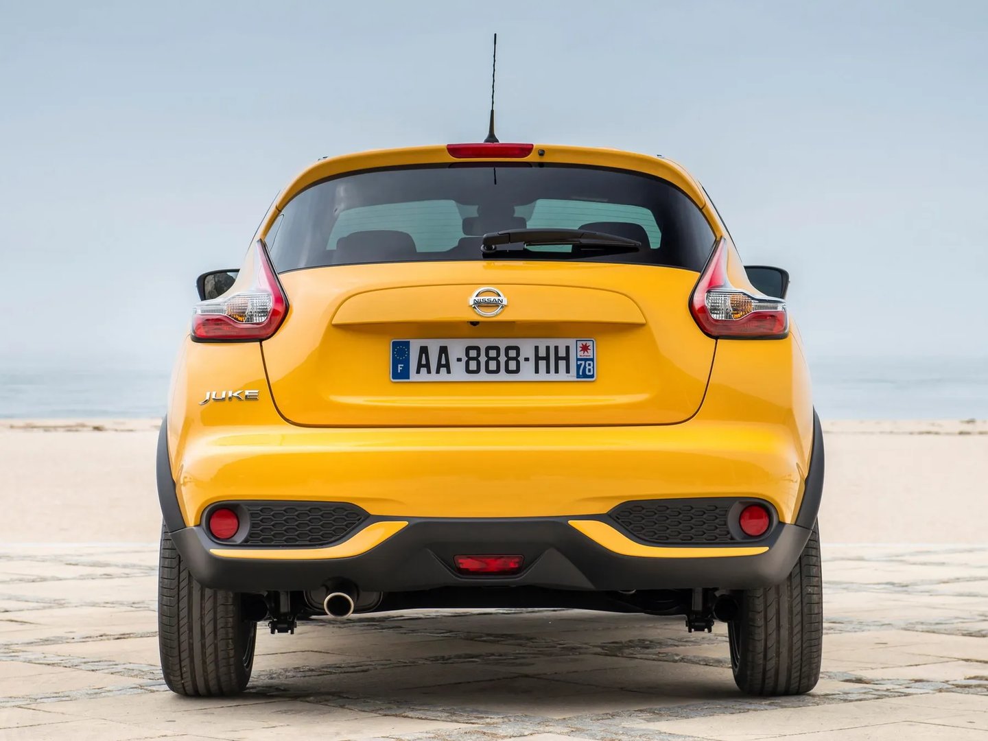 Nissan_Juke_1_generation_restyling__SUV_5-doors__13.jpg