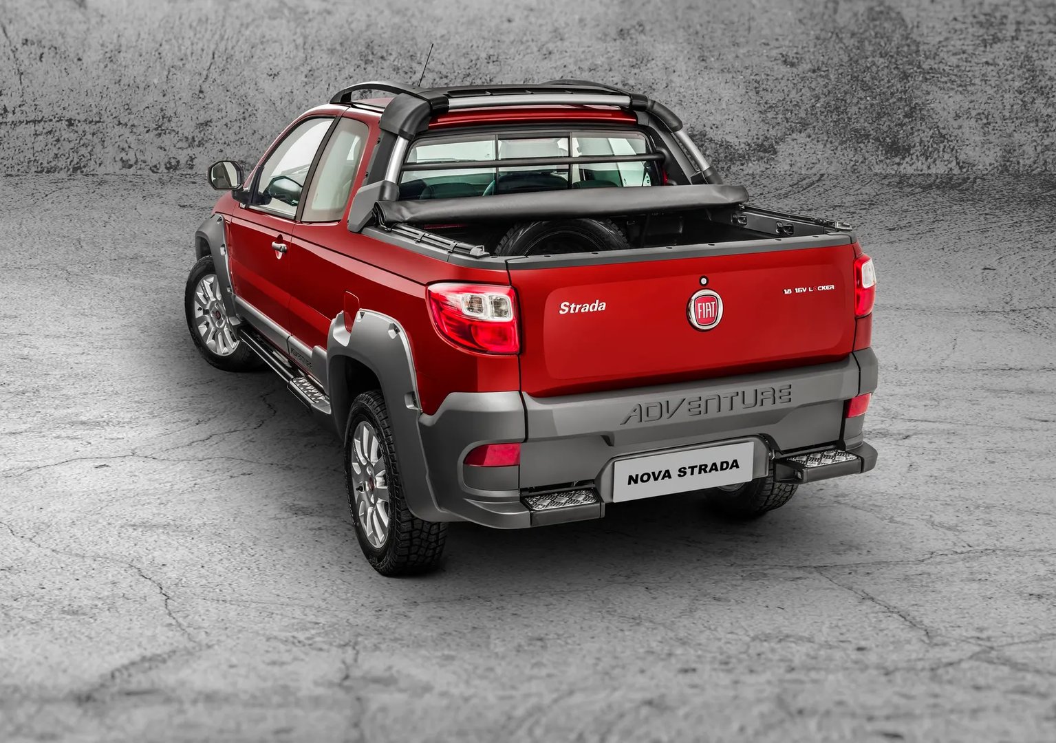 Fiat_Strada_1_generation_restyling_4__Pickup_double-cab__2.jpg