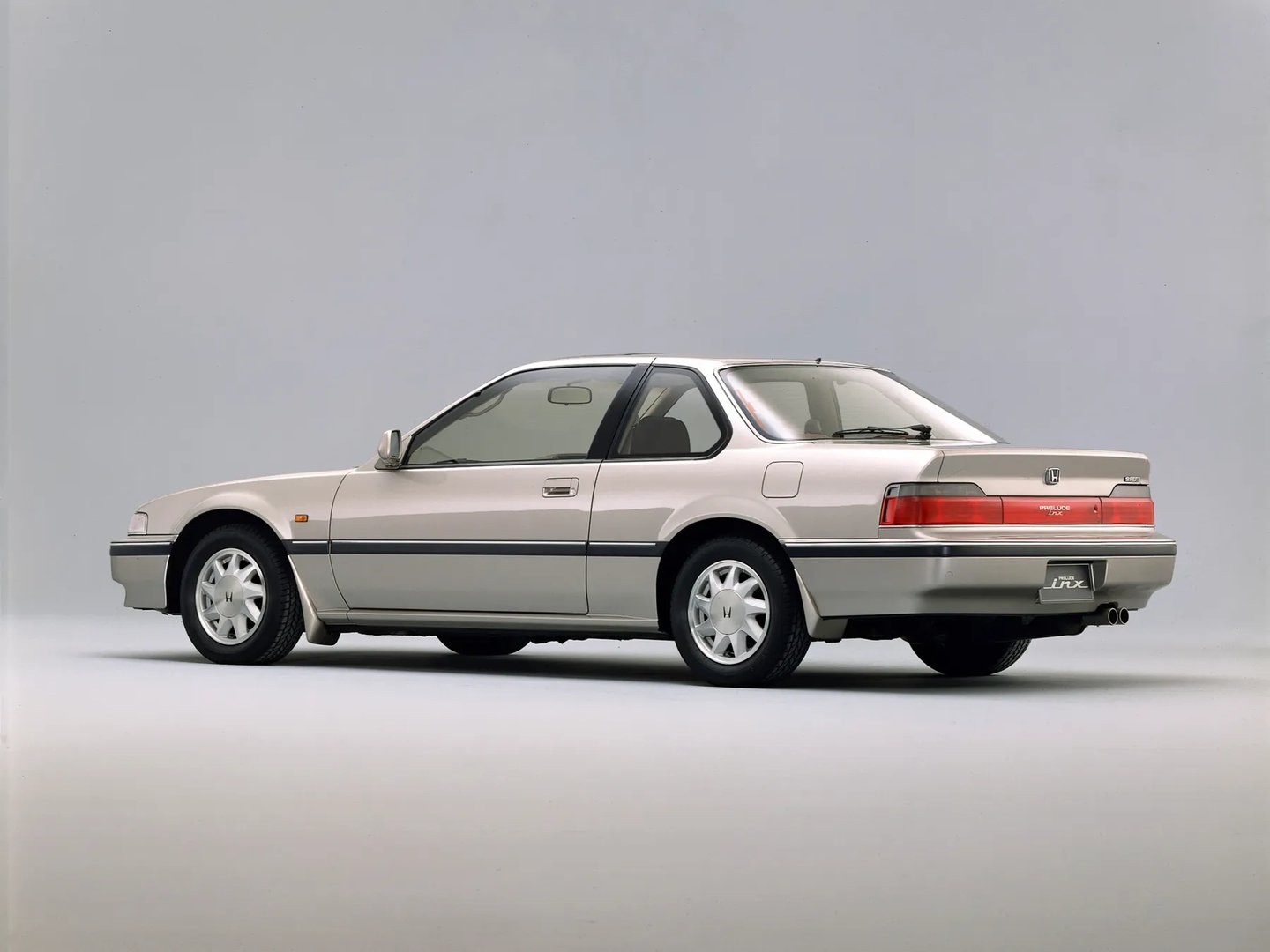 Honda_Prelude_3_generation_restyling__Coupe__6.jpg