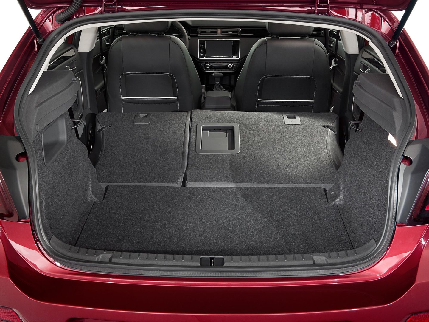 qoros_3_1_generation__Hatchback_5-door__8.jpg