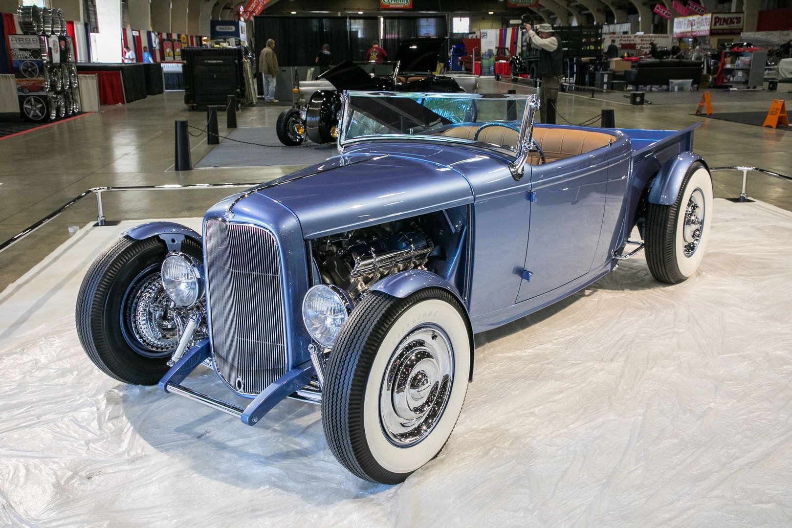 gordon_Roadster_1_generation__Roadster__2.jpg