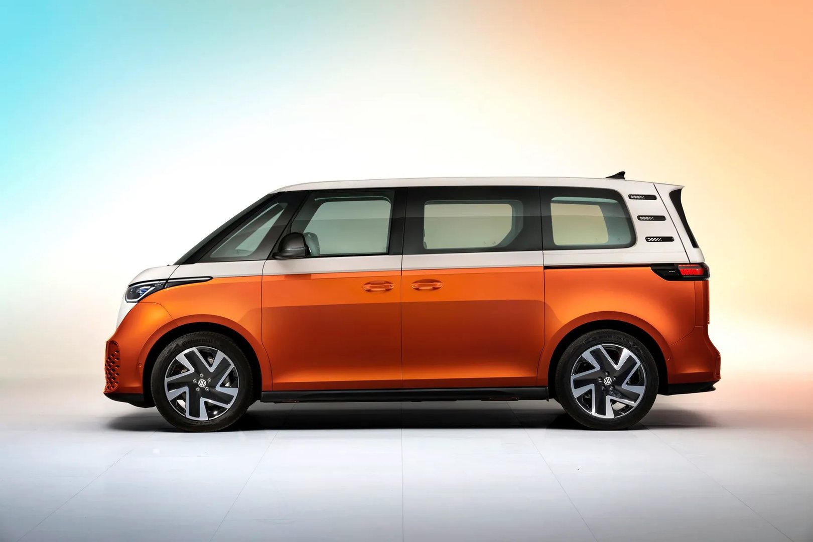Volkswagen_ID_BUZZ_1_generation__Minivan__4.jpg