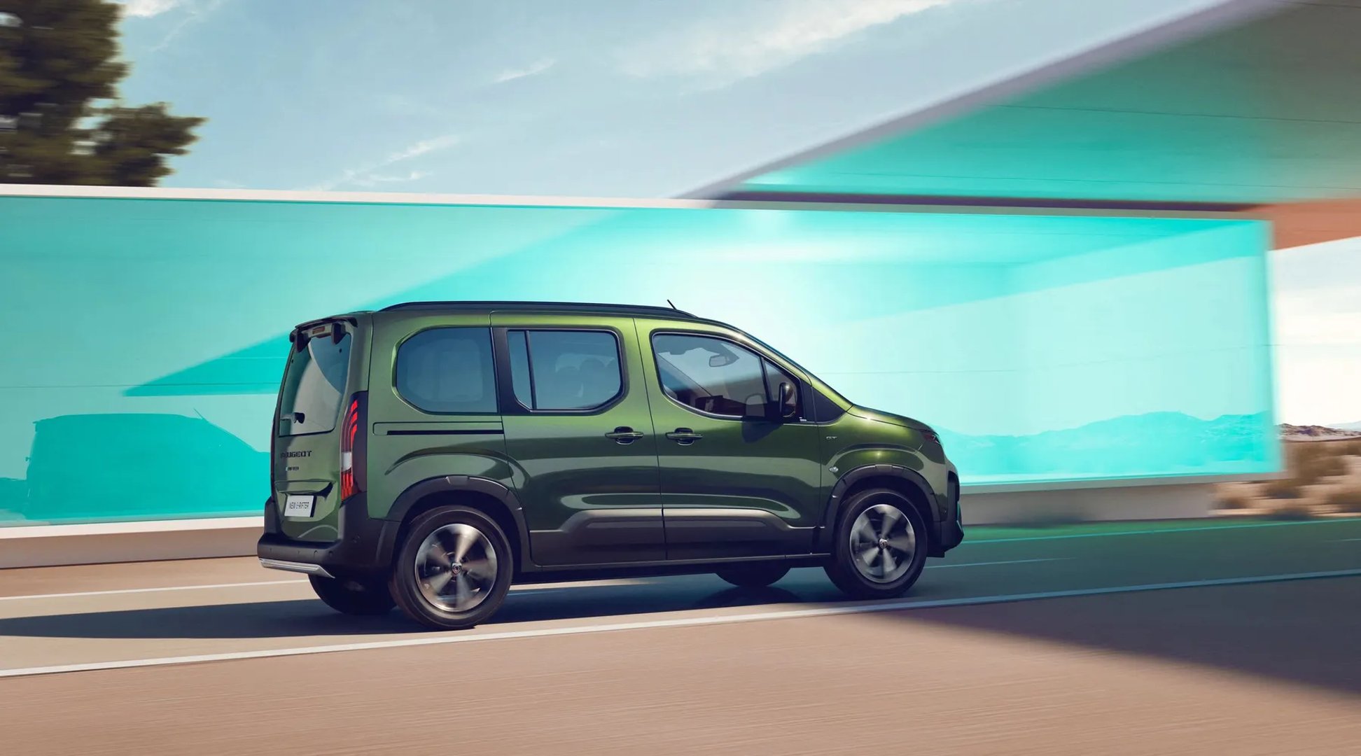 Peugeot_Rifter_1_generation_restyling__Compact_Van__5.jpg