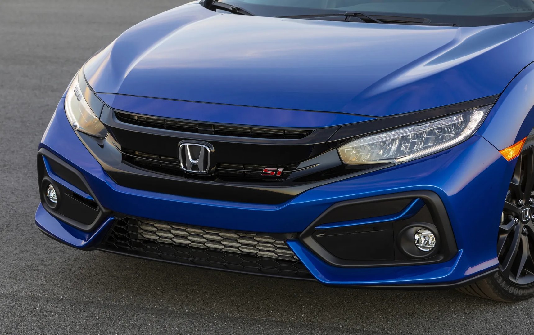 Honda_Civic_(USA)_10_generation_restyling__Sedan__6.jpg