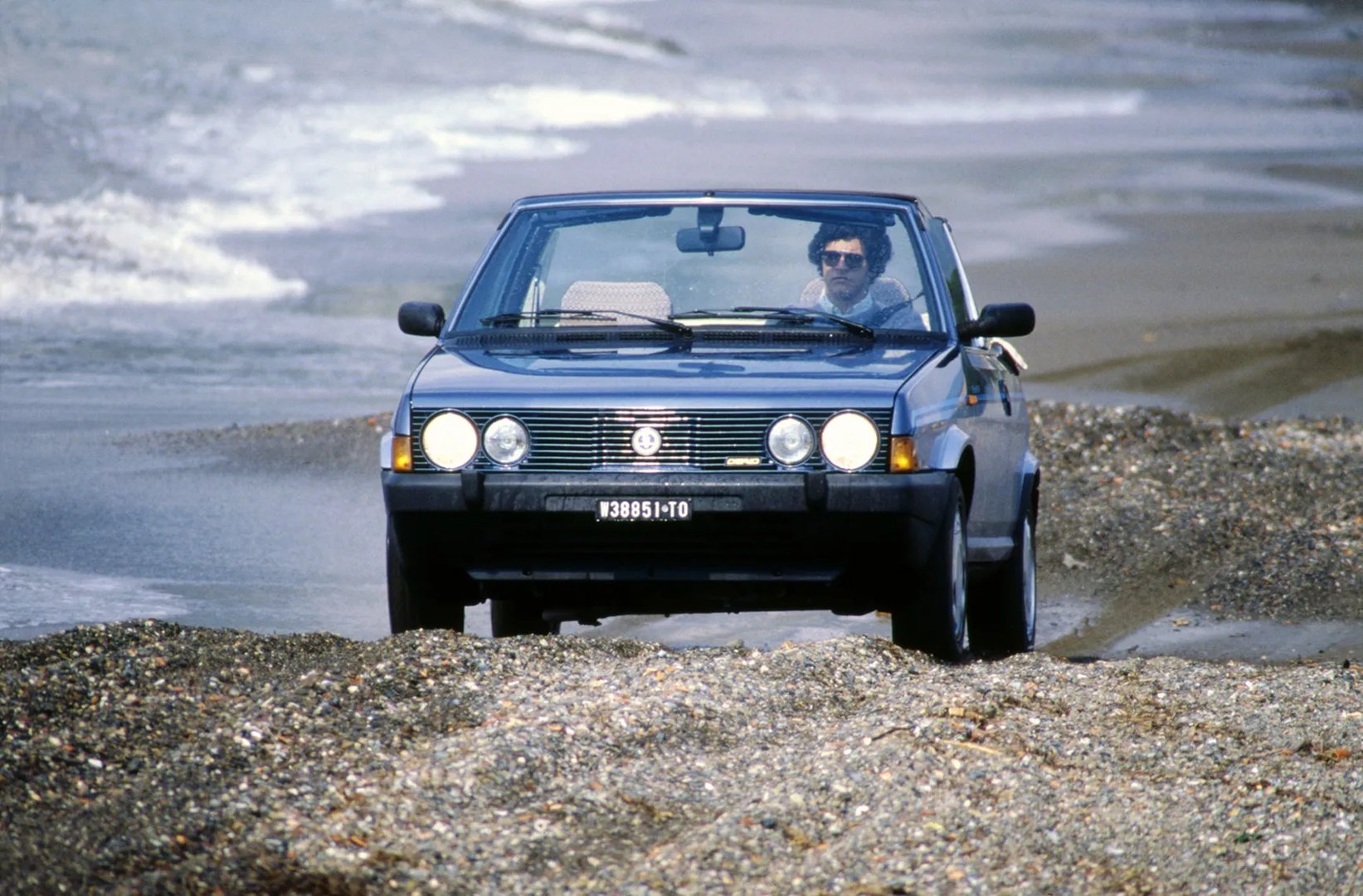Fiat_Ritmo_1_generation_restyling__Cabrio__3.jpg