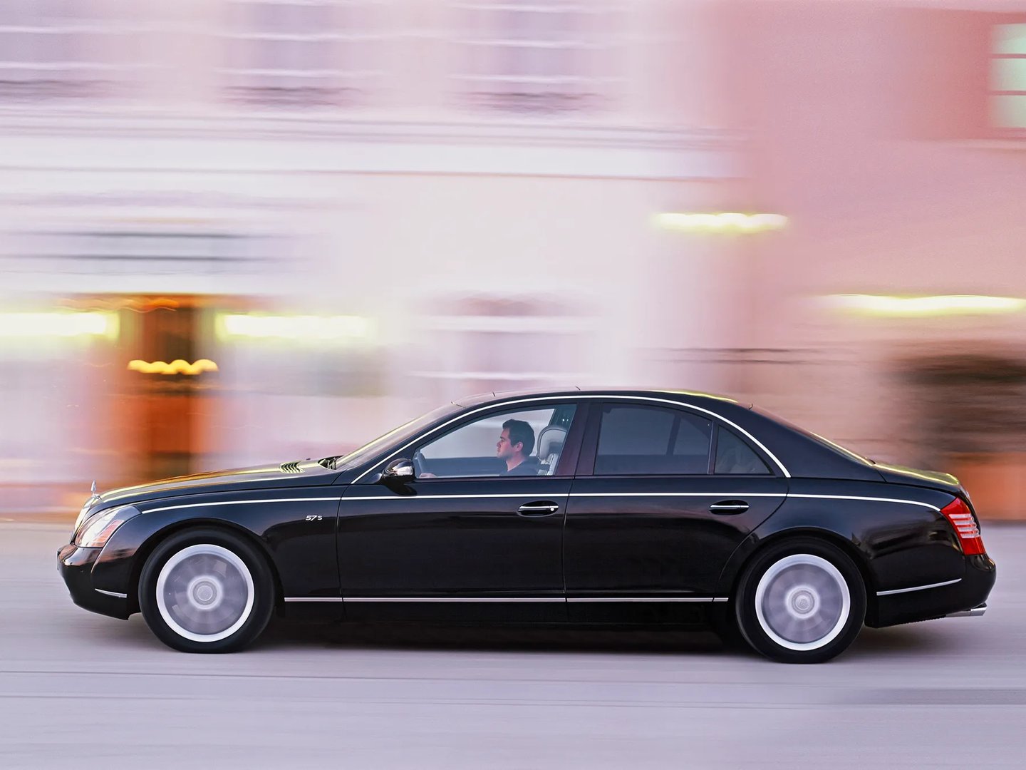 Maybach_57_1_generation_restyling__Sedan__3.jpg