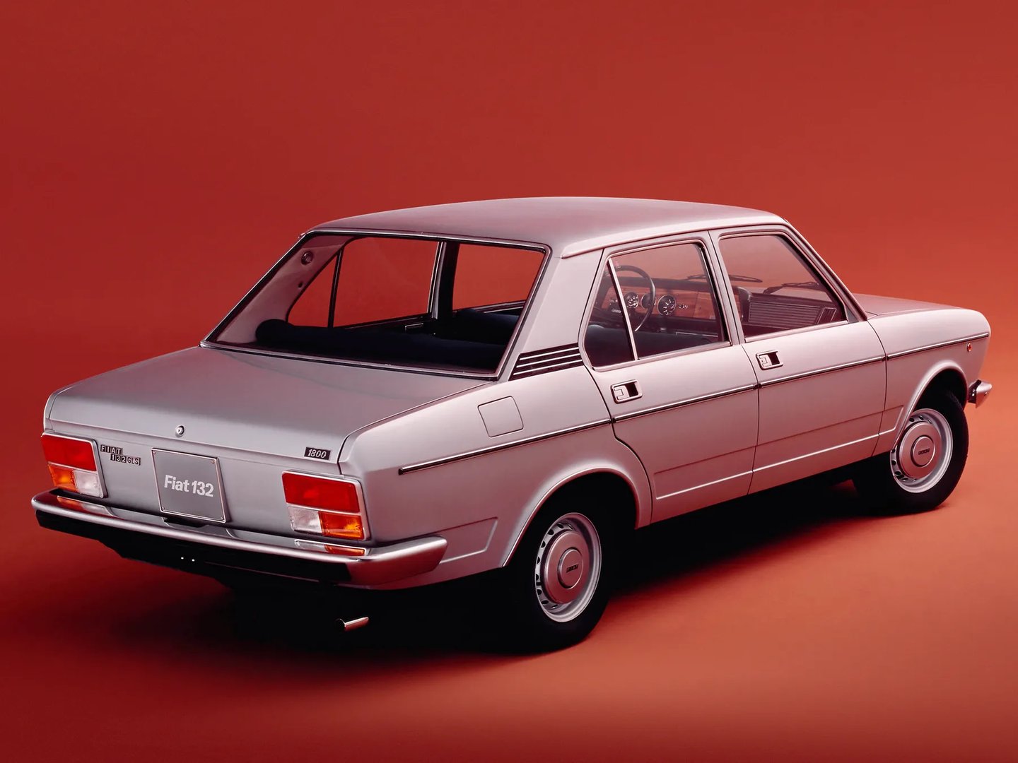 Fiat_132_1_generation__Sedan__1.jpg