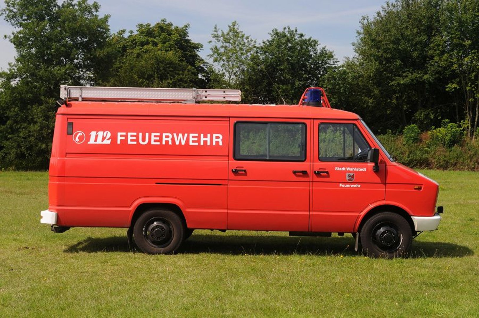 iveco_Daily_1_generation__Van_Long__2.jpg
