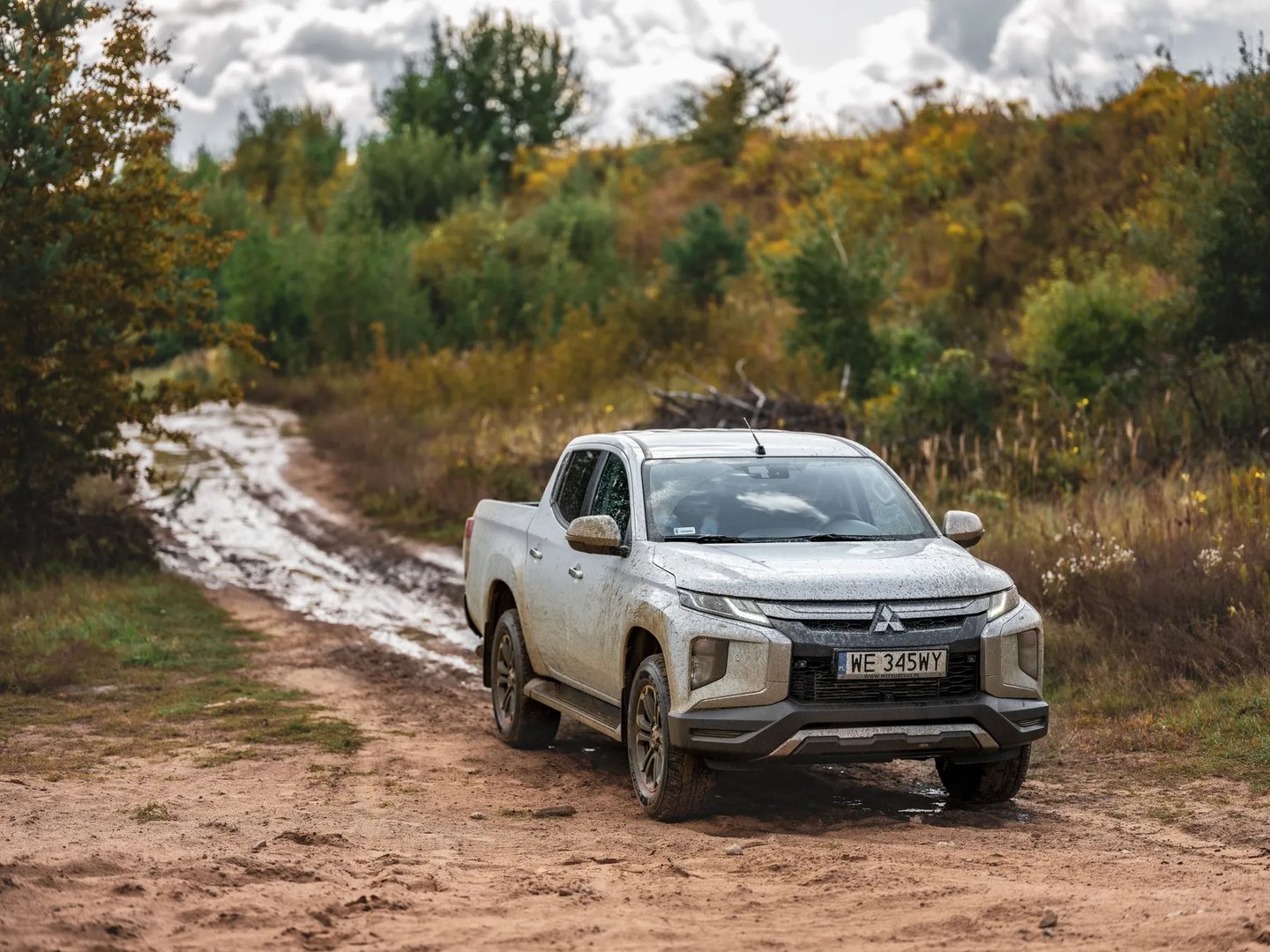 Mitsubishi_L200_5_generation_restyling__Pickup_double-cab__10.jpg
