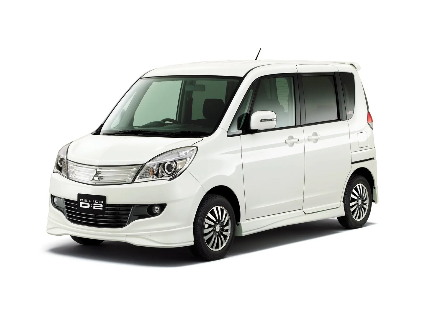 Mitsubishi_Delica_D:2_1_generation__Compact_Van__1.jpg