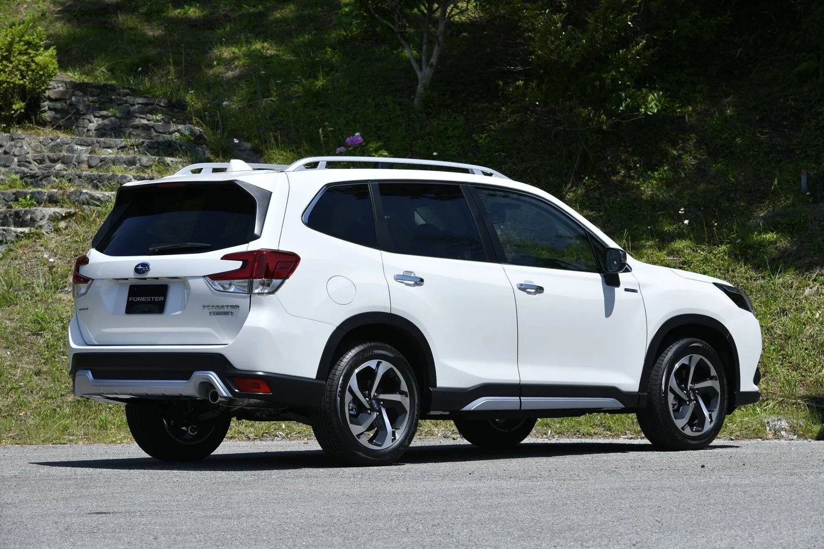 Subaru_Forester_5_generation_restyling__SUV_5-doors__2.jpg