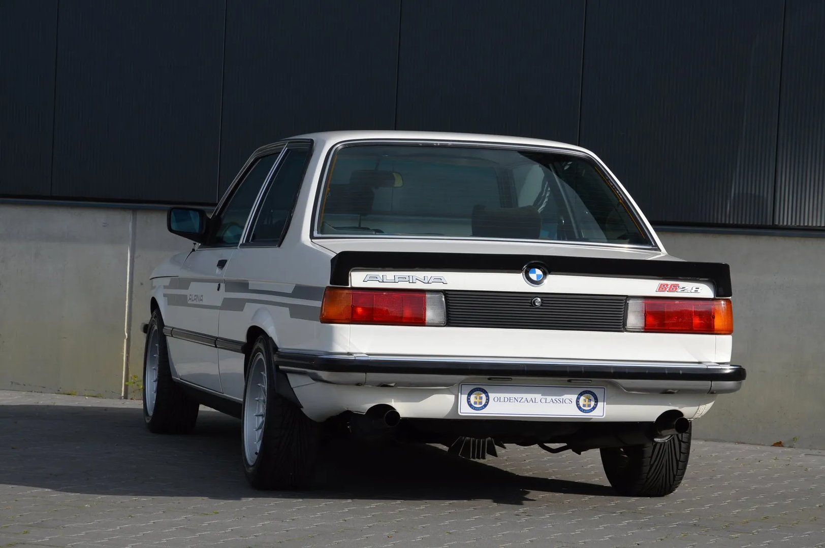 Alpina_B6_1_generation__Coupe__8.jpg