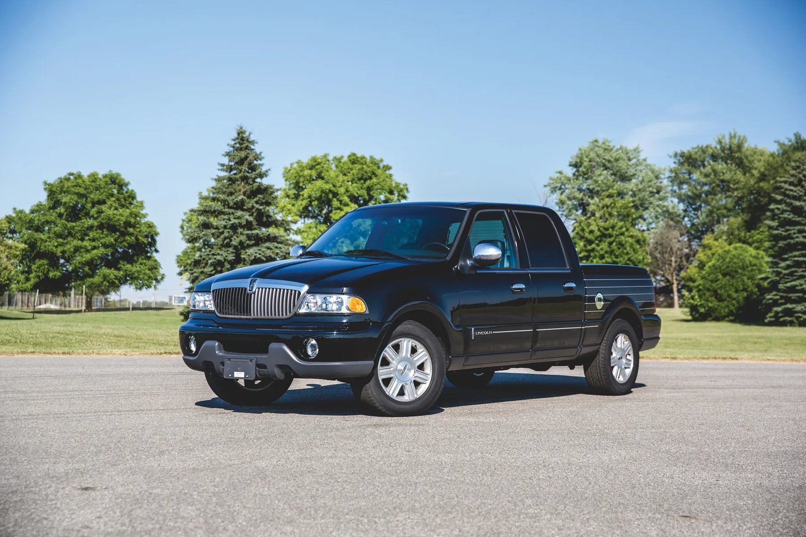 Lincoln_Blackwood_1_generation__Pickup_double-cab__6.jpg