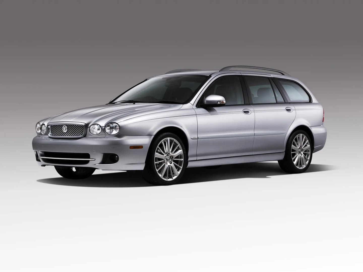 Jaguar_X-Type_1_generation_restyling__Estate_5-door__7.jpg