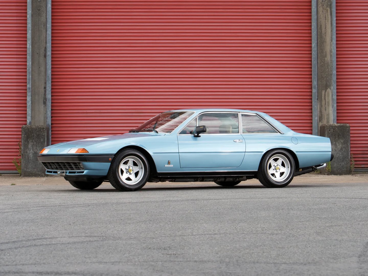 —  Coupe