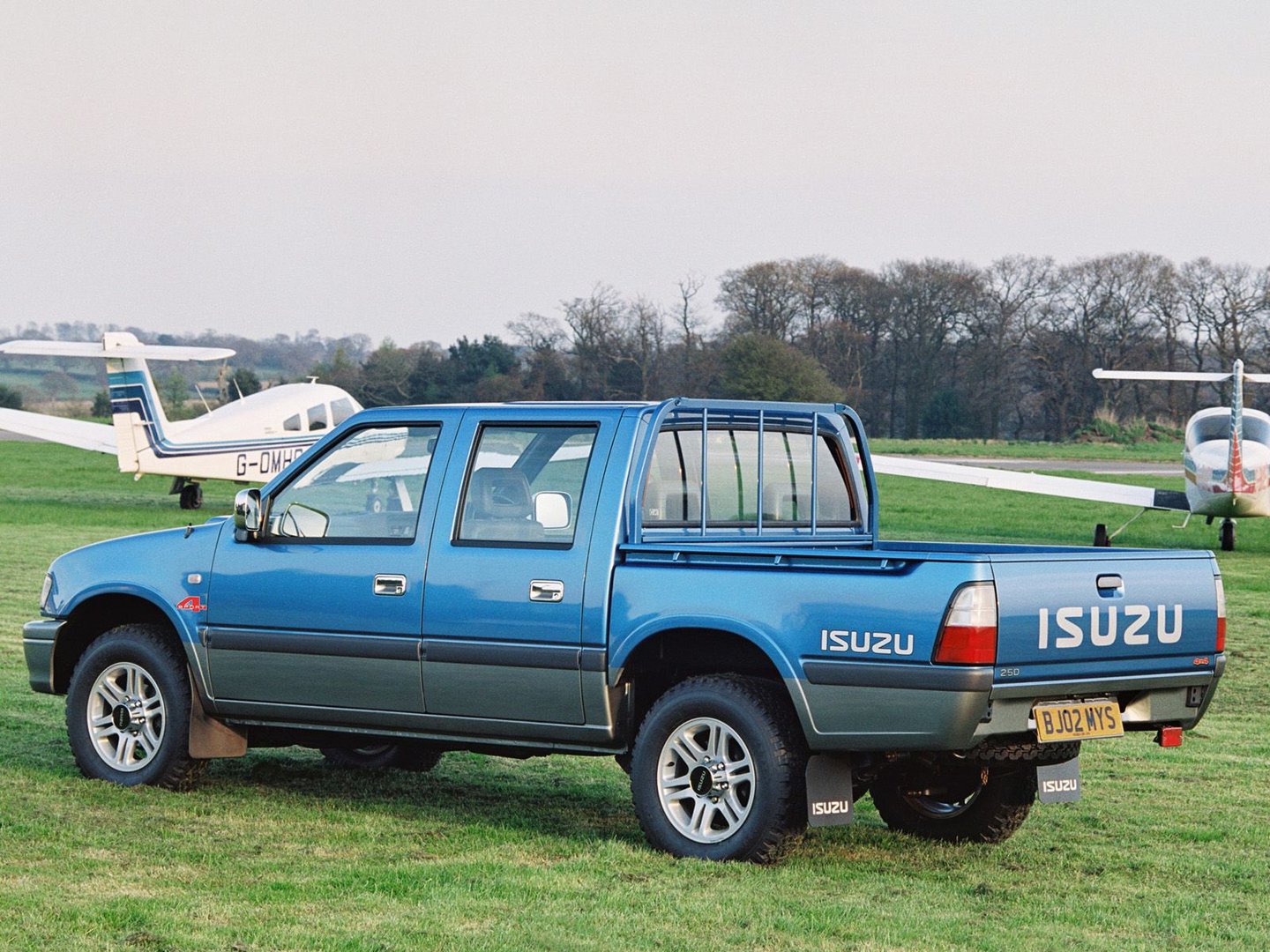 isuzu_TF_(Pickup)_1_generation__Pickup_double-cab__2.jpg
