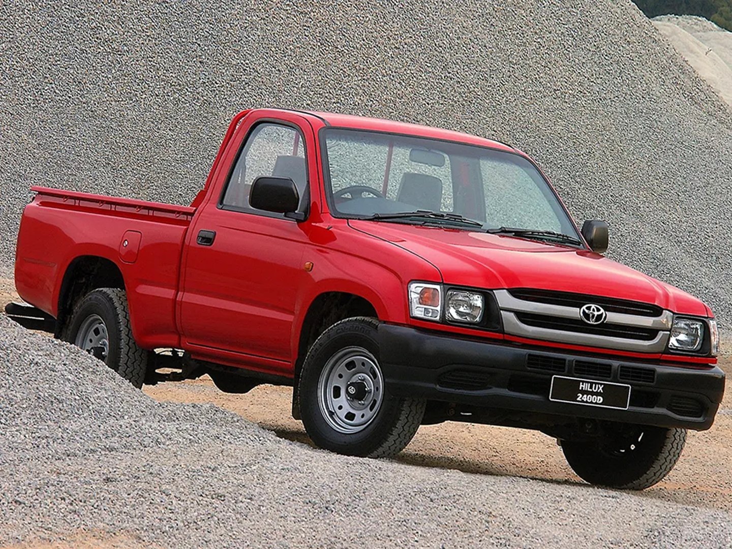 Toyota_Hilux_6_generation_restyling__Pickup_single-cab__1.jpg