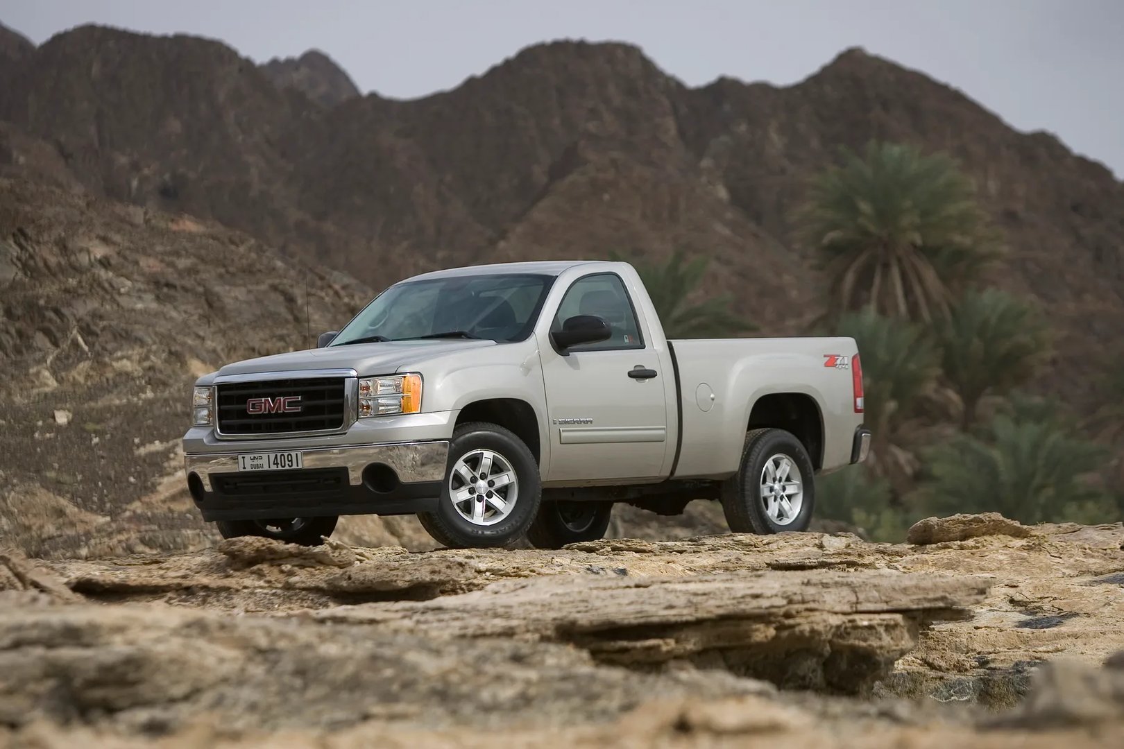 GMC_Sierra_2_generation__Pickup_single-cab__6.jpg