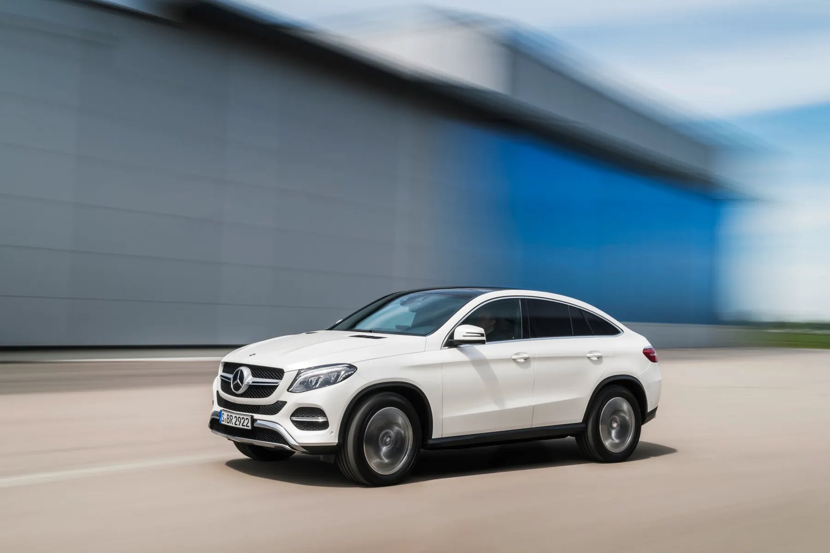 Mercedes_GLE_Coupe_1_generation__SUV_Coupe__10.jpg