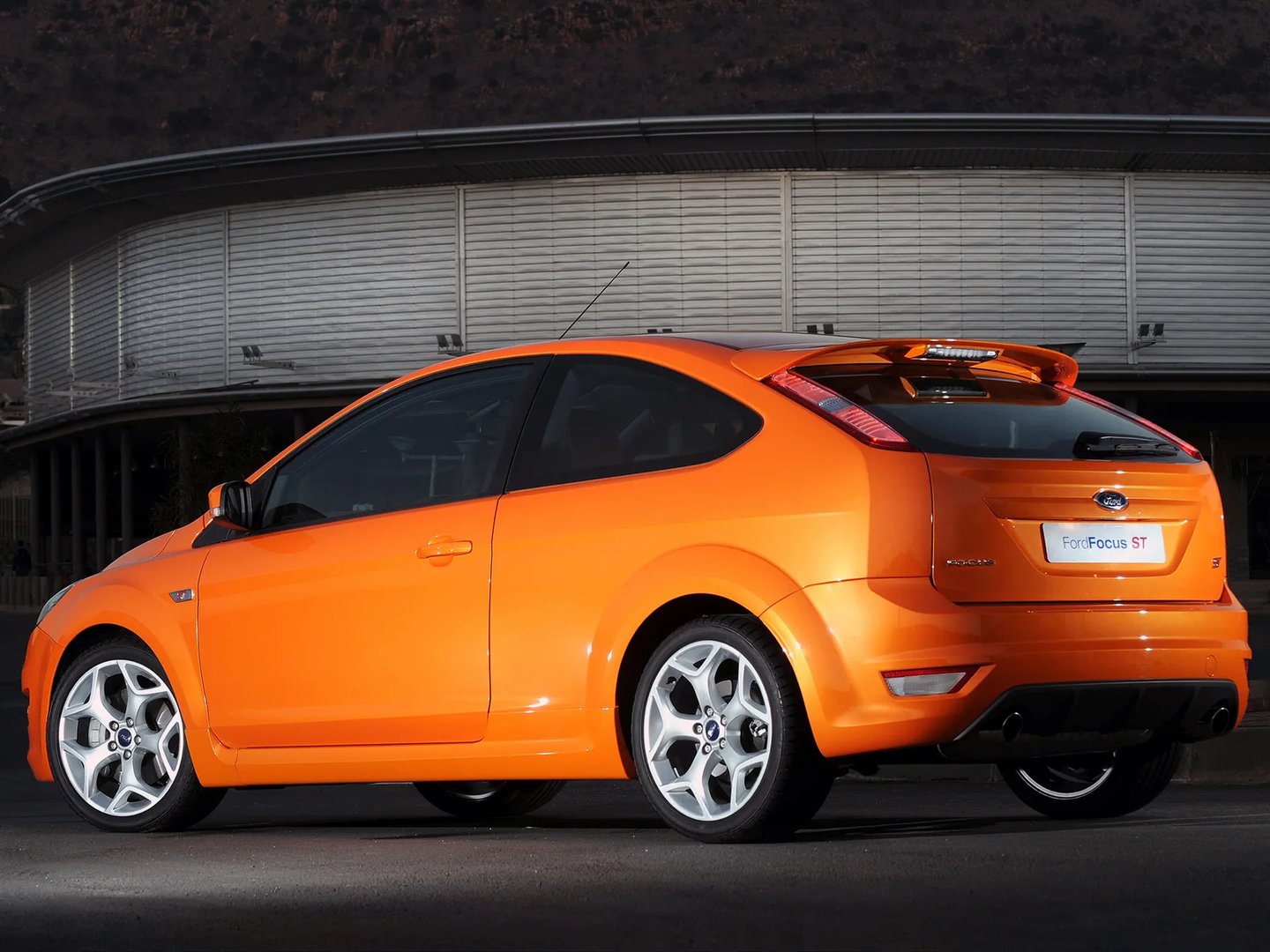 Ford_Focus_ST_2_generation_restyling__Hatchback_3-door__1.jpg