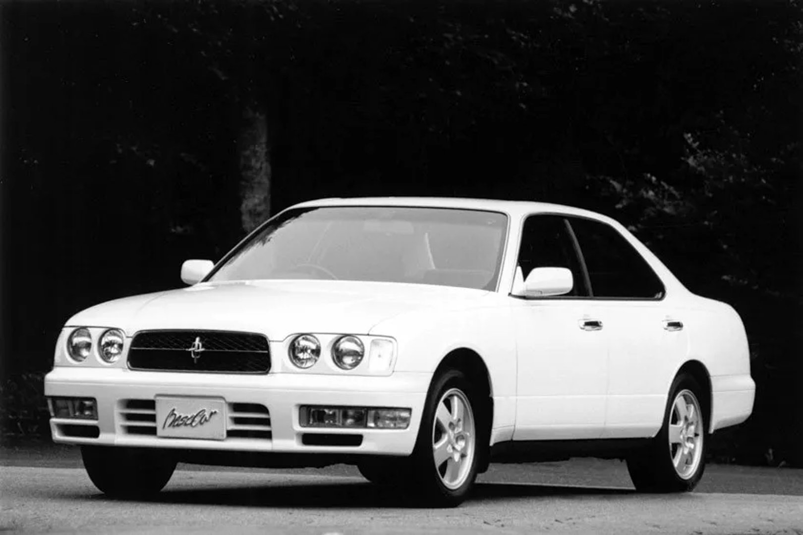 Nissan_Cedric_9_generation__Sedan__2.jpg
