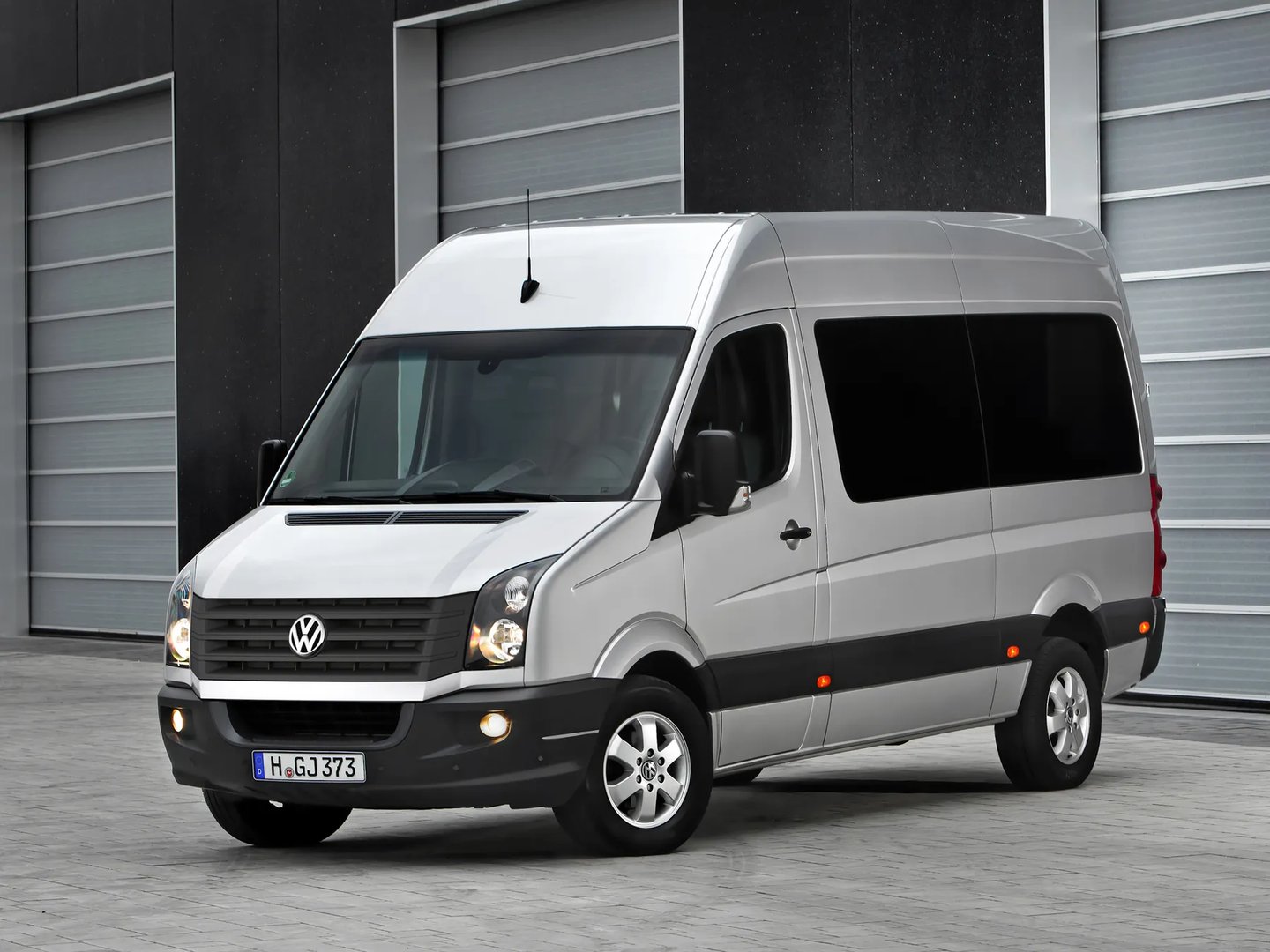 Volkswagen_Crafter_1_generation_restyling_1__Minivan_Short__5.jpg