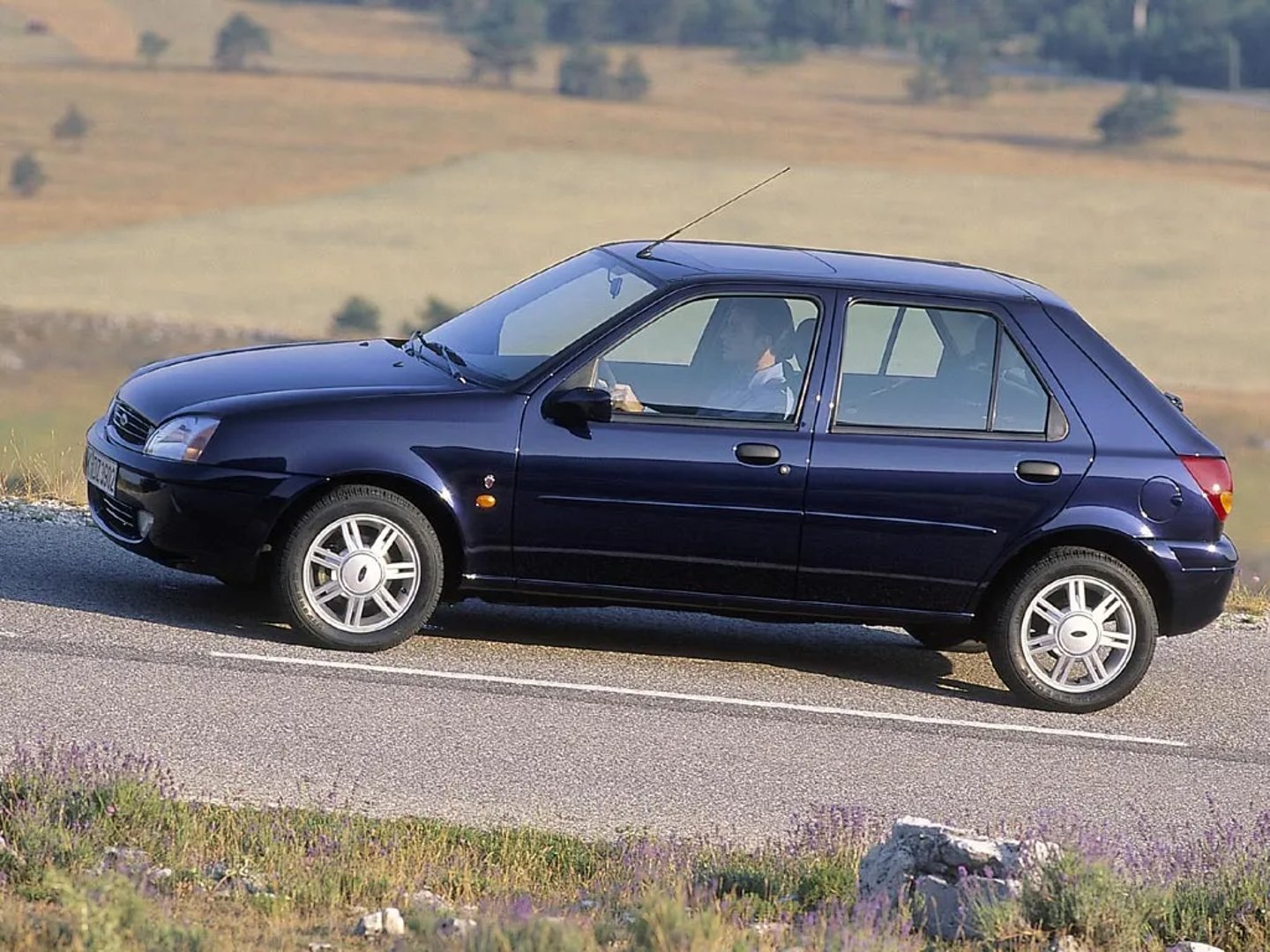 Ford_Fiesta_4_generation_restyling__Mini_5-doors__3.jpg