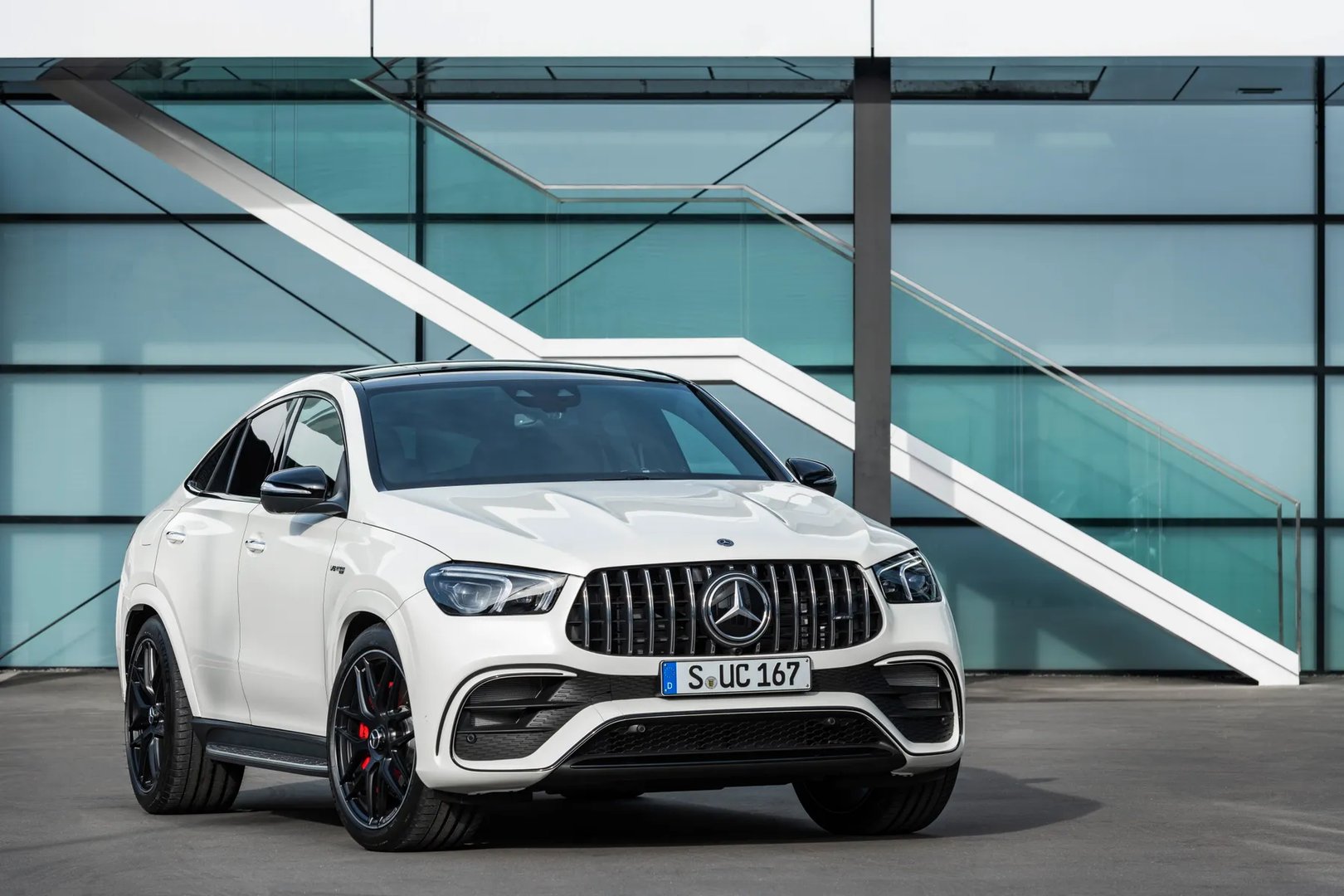 —  SUV Coupe
