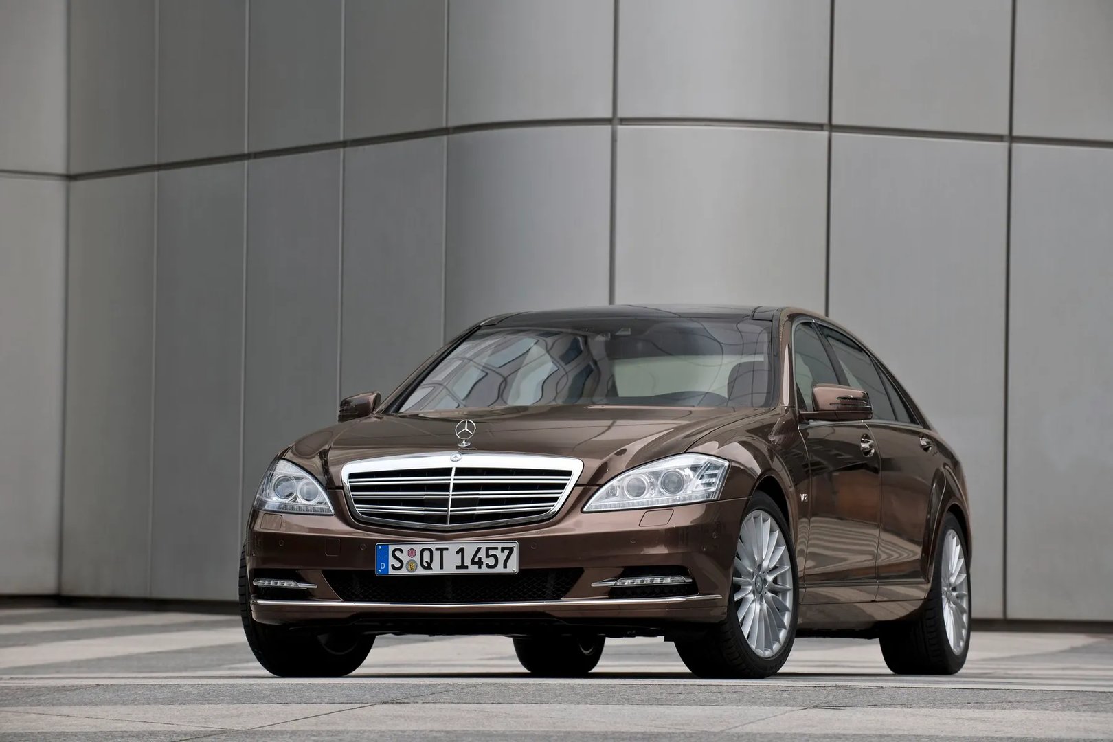 Mercedes_S-Class_5_generation_restyling__Sedan_Long__1.jpg