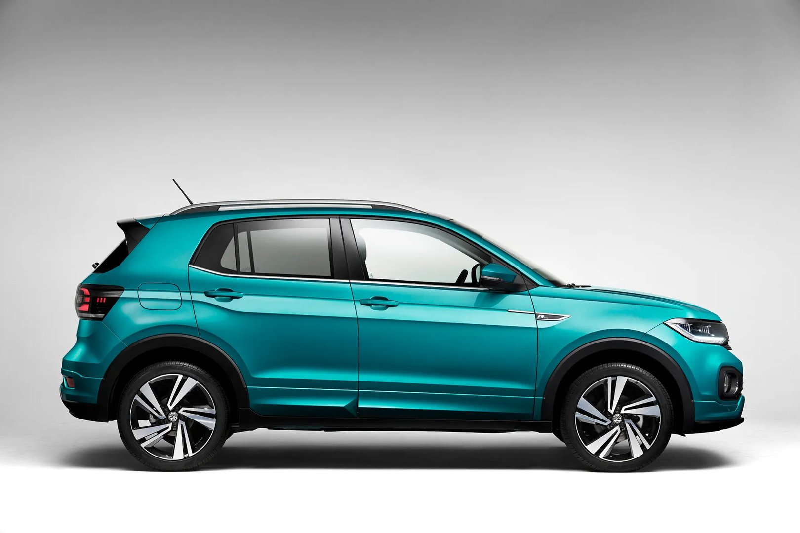 Volkswagen_T-Cross_1_generation__SUV_5-doors__2.jpg