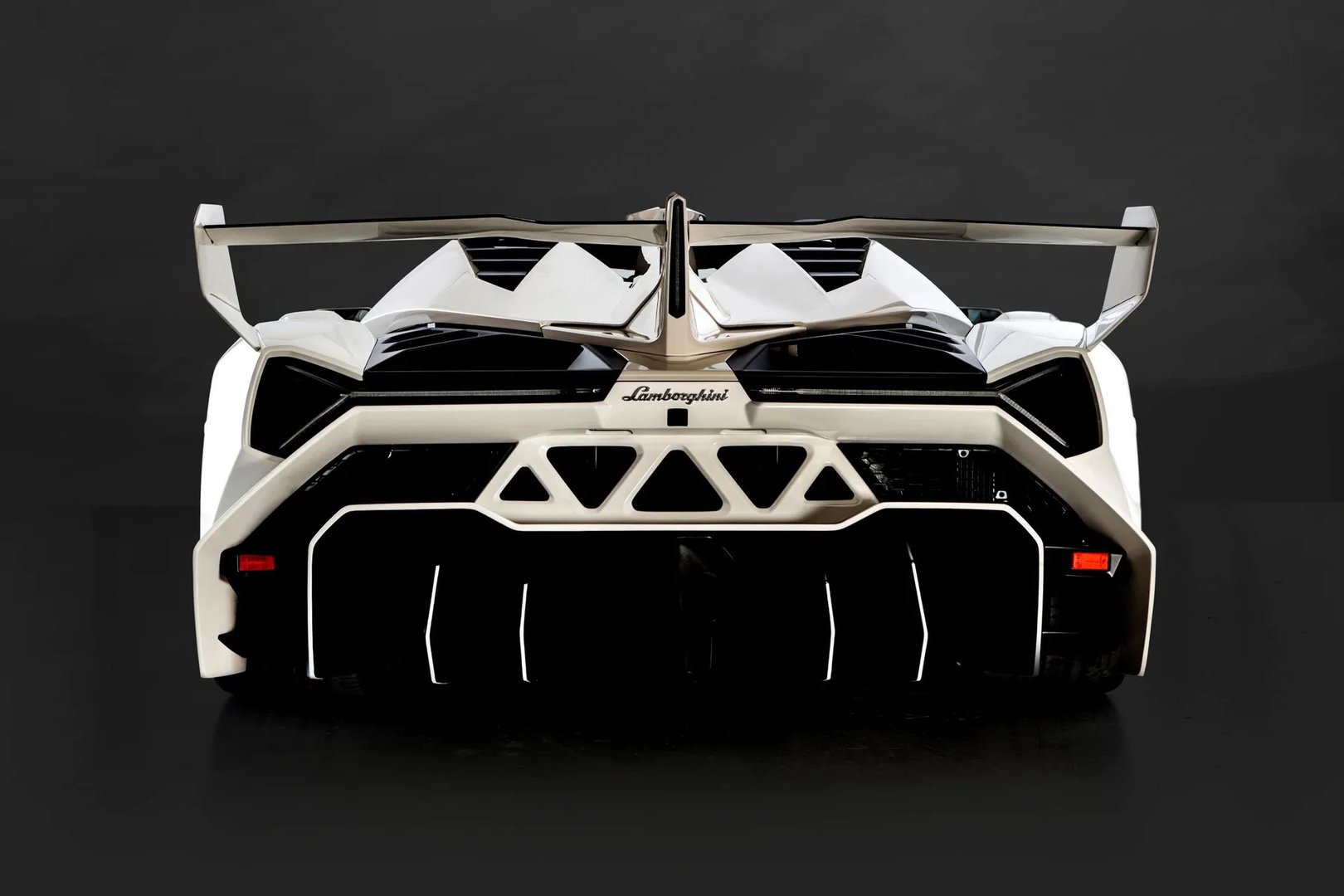 Lamborghini_Veneno_1_generation__Roadster__3.jpg