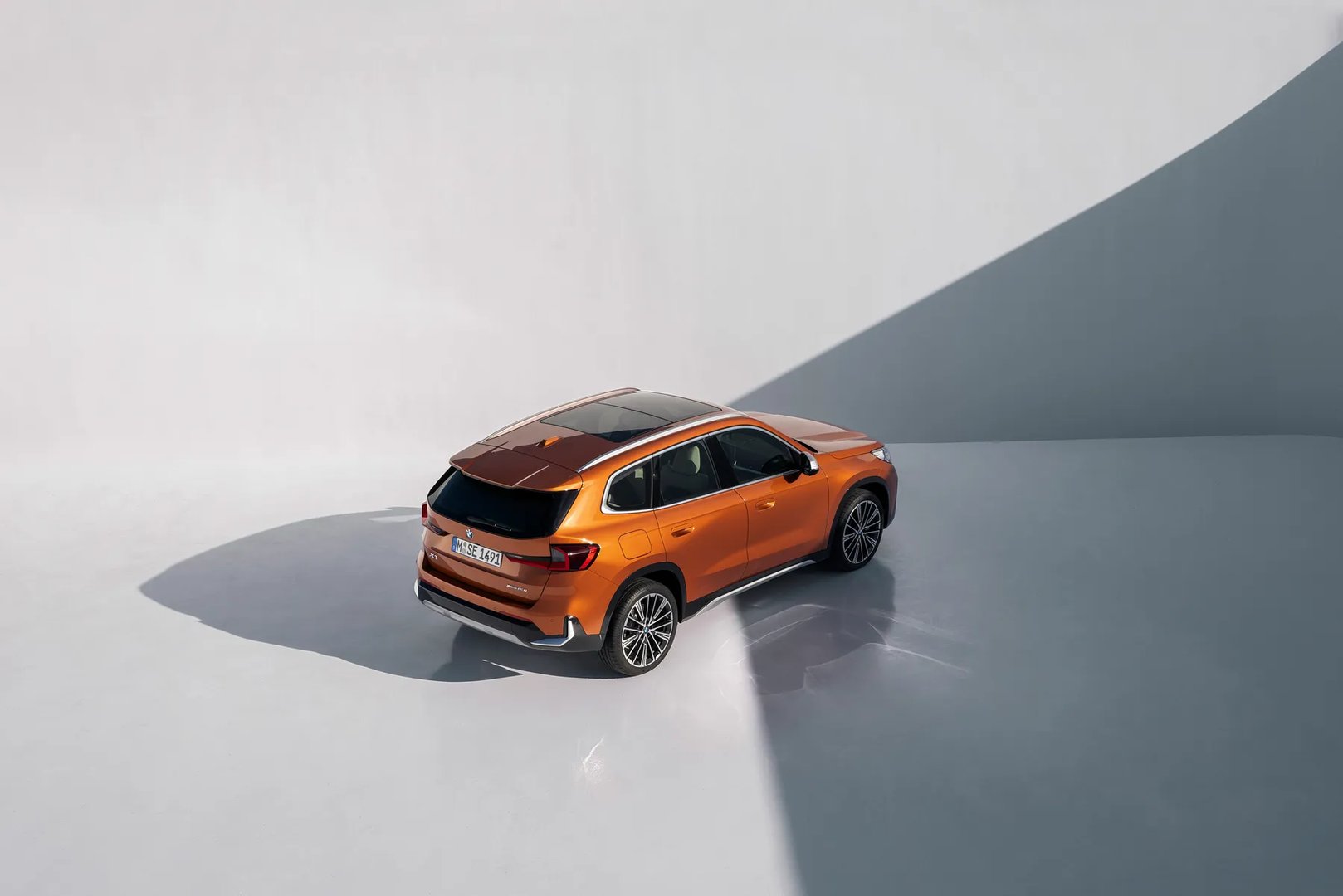 BMW_X1_3_generation__SUV_5-doors__9.jpg