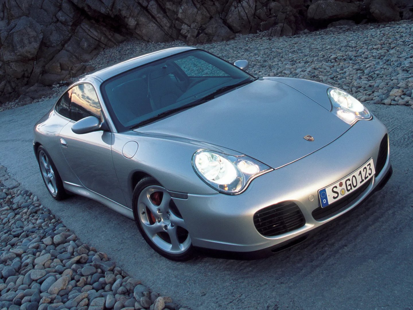 Porsche_911_5_generation_restyling__Coupe__5.jpg