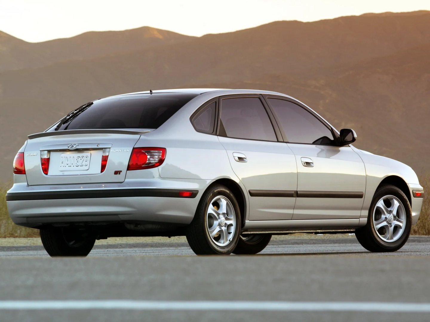 Hyundai_Elantra_3_generation_restyling__Hatchback_5-door__6.jpg