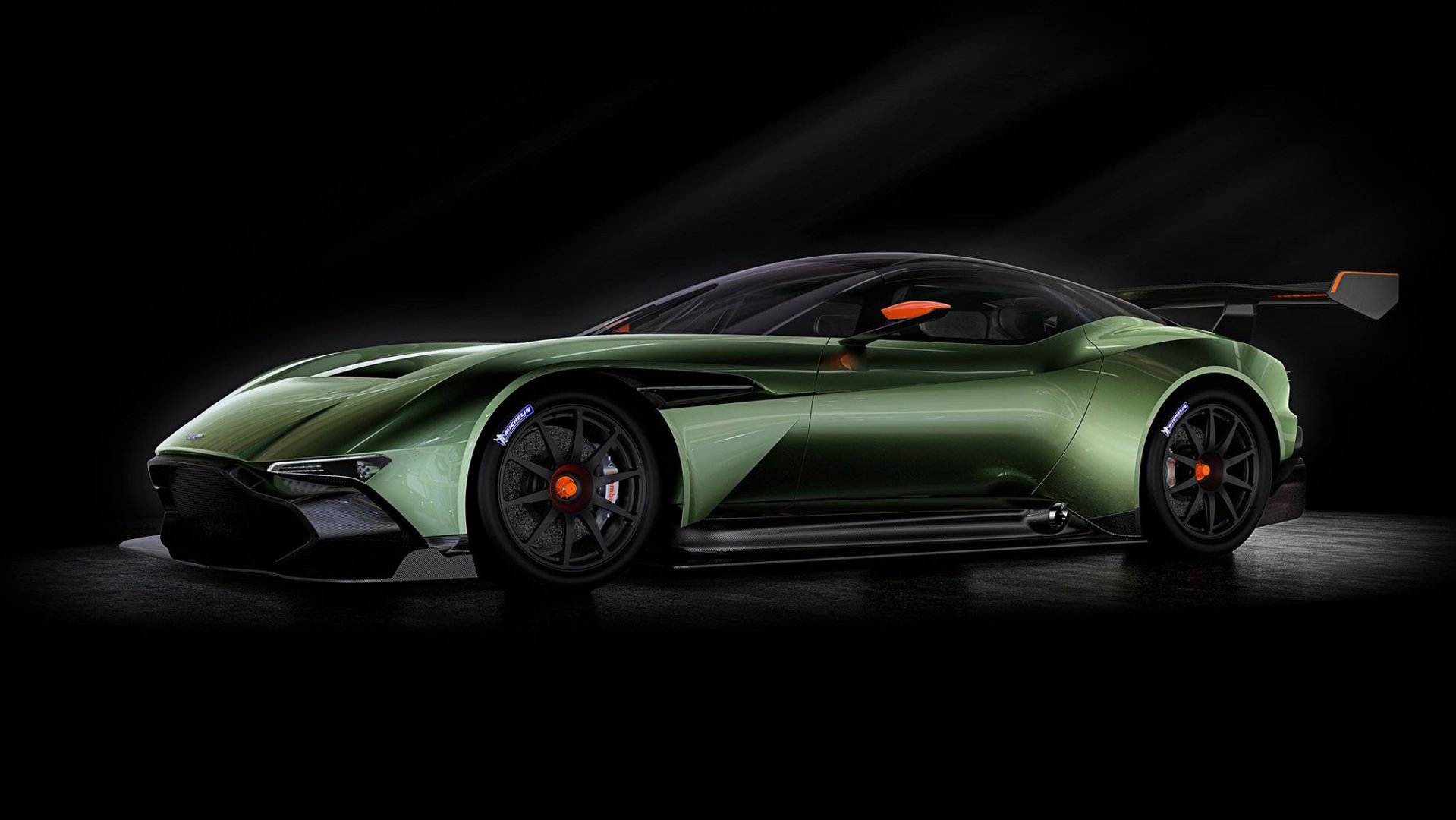 aston-martin_Vulcan_1_generation__Coupe__14.jpg